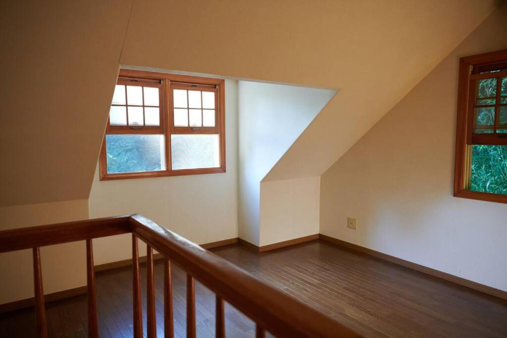 Parakeet Villa